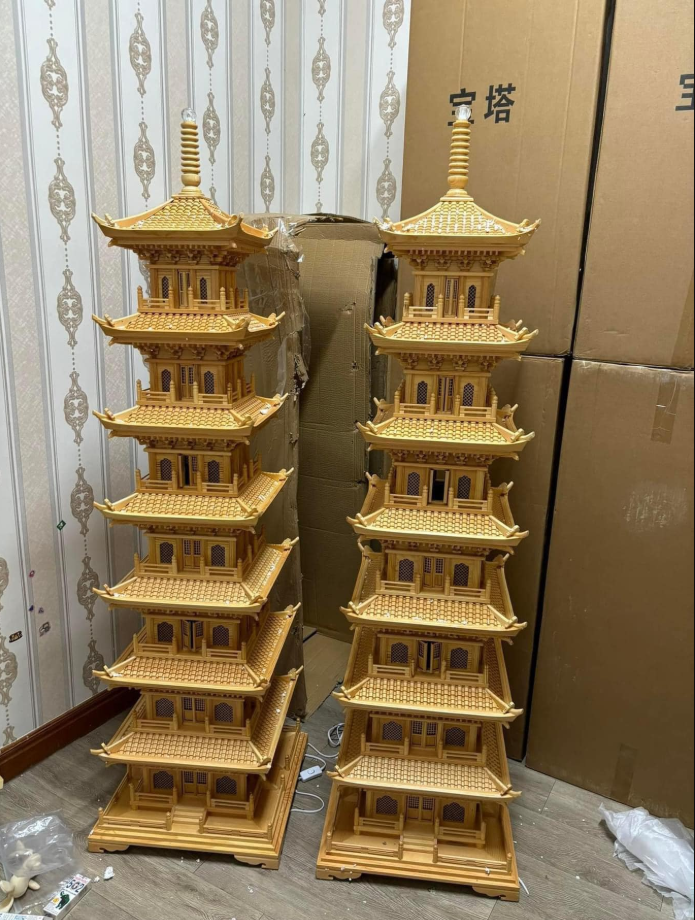 Đèn thờ gỗ hương chữ thọ mặt kính